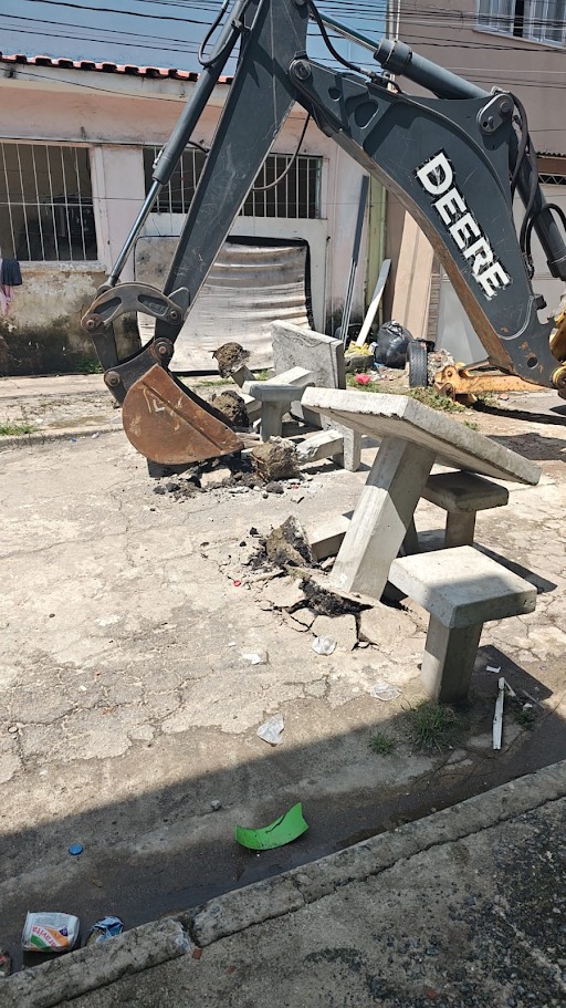 16º BPM recolhe 4 toneladas de barricadas na Comunidade Furquim Mendes